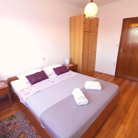 Apartman Floris Appartamento