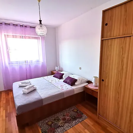 Floris Appartement *